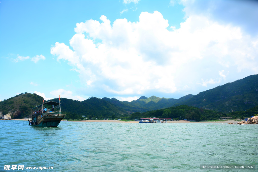白云 大海 群山
