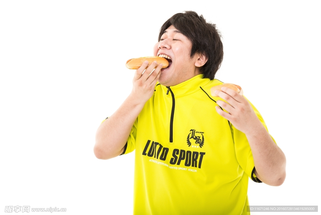 吃东西的男人