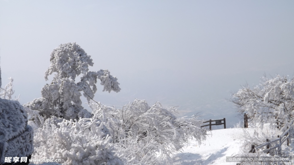 鸡公山雪景