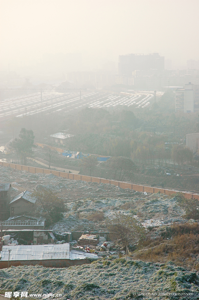 城市霜降