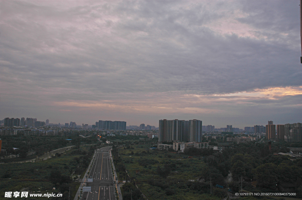 城市黄昏