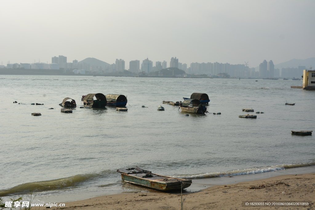 鼓浪屿沙滩停船