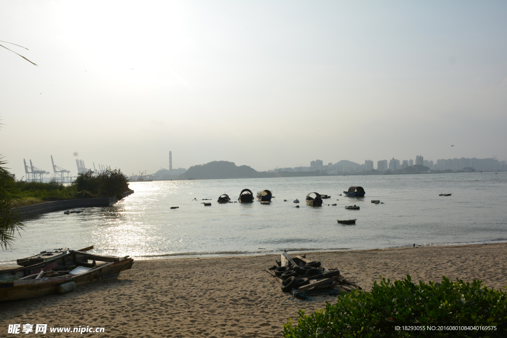 鼓浪屿沙滩停船