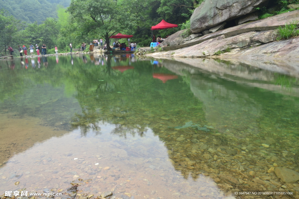 小溪