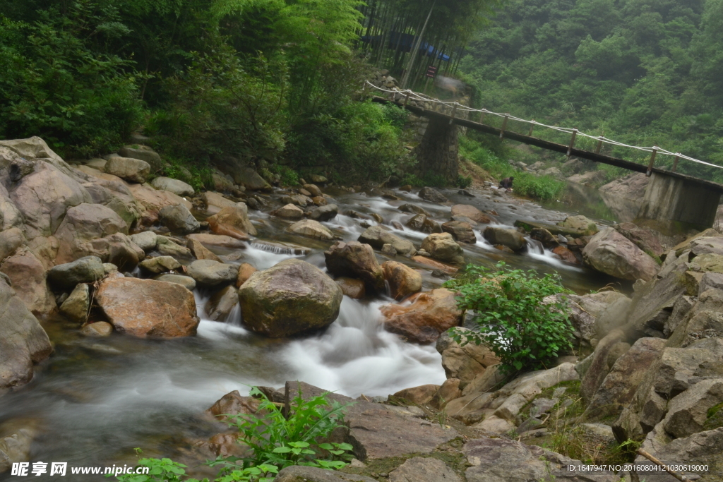 山溪与小桥