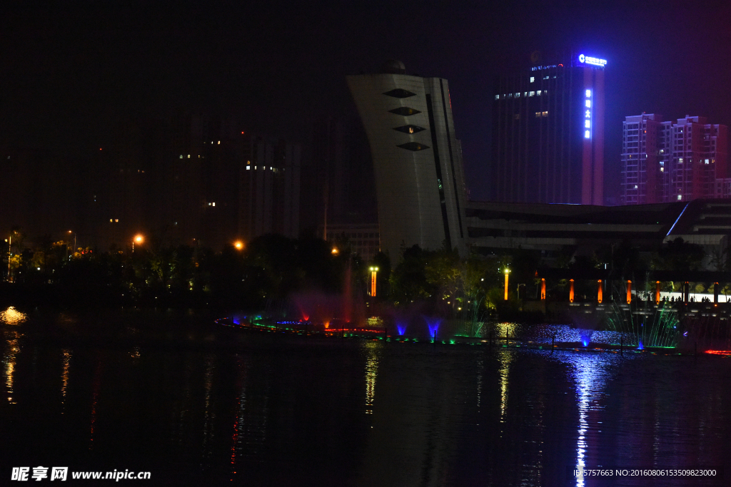 白马湖公园夜景