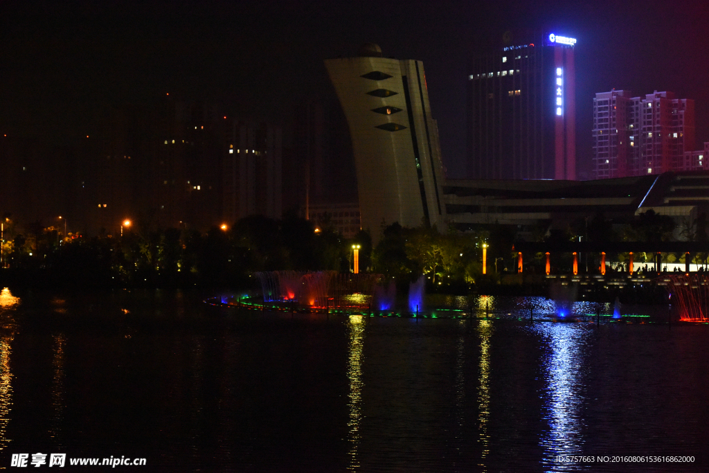 白马湖公园夜景