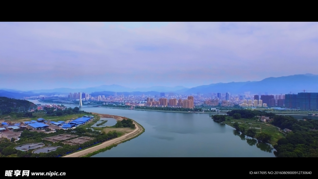 河流