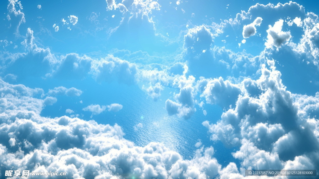 云彩天空俯视图片