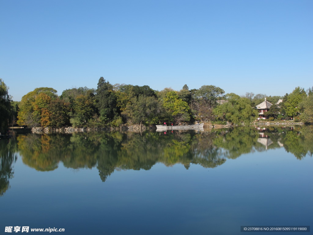 北京大学未名湖