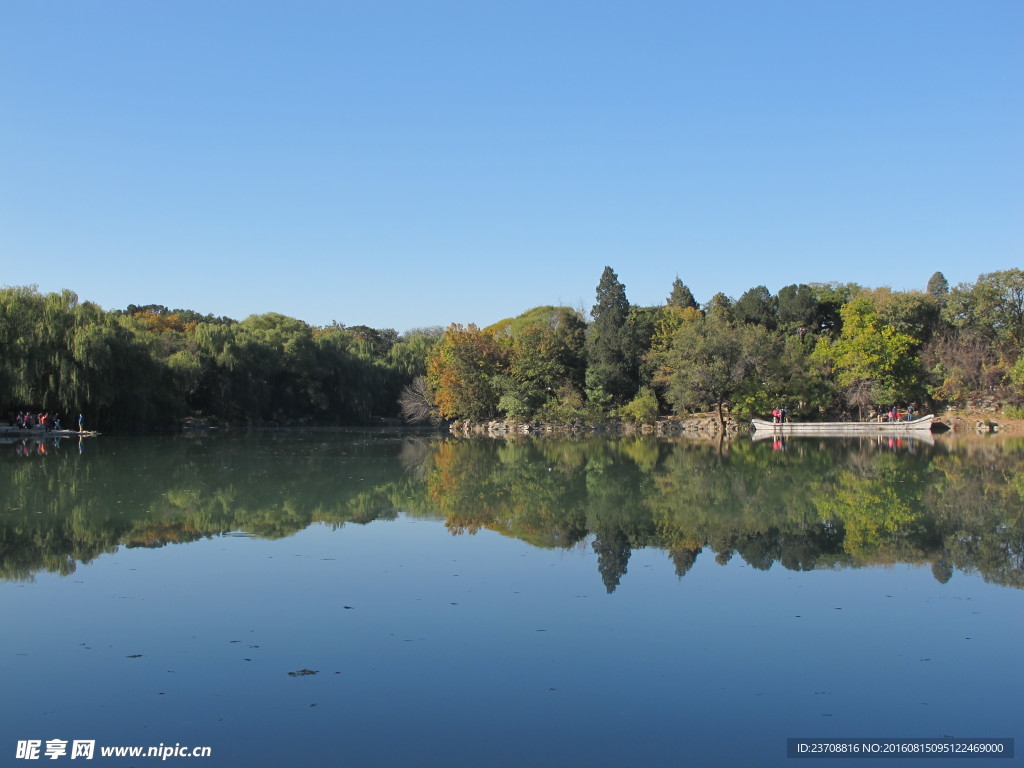 北京大学未名湖