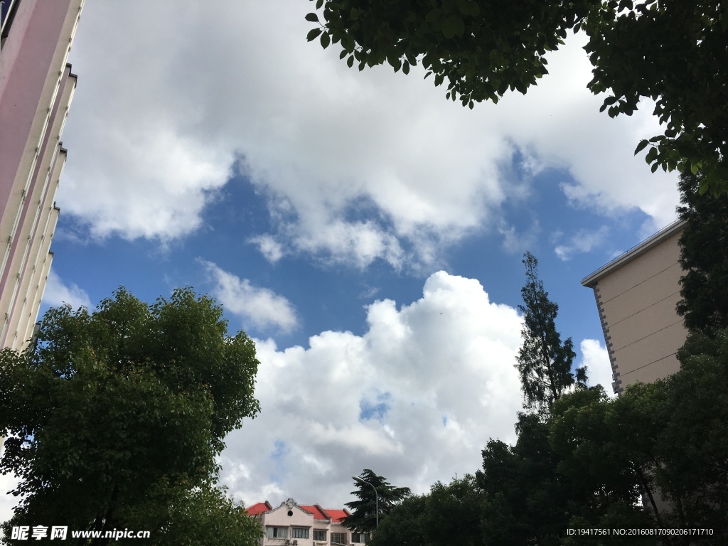 天空