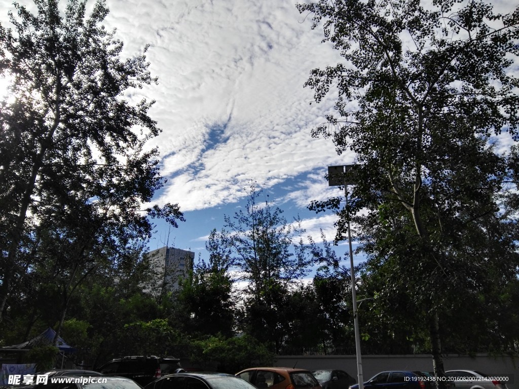 蓝天白云