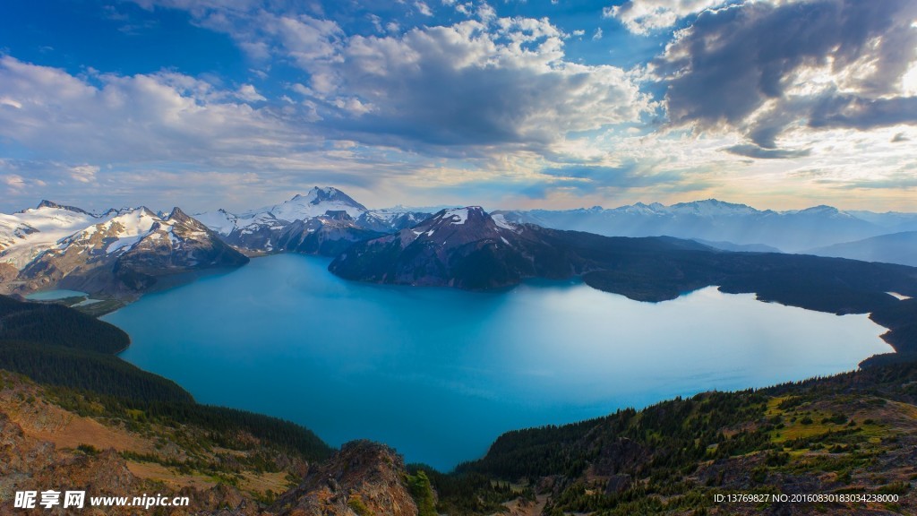山湖