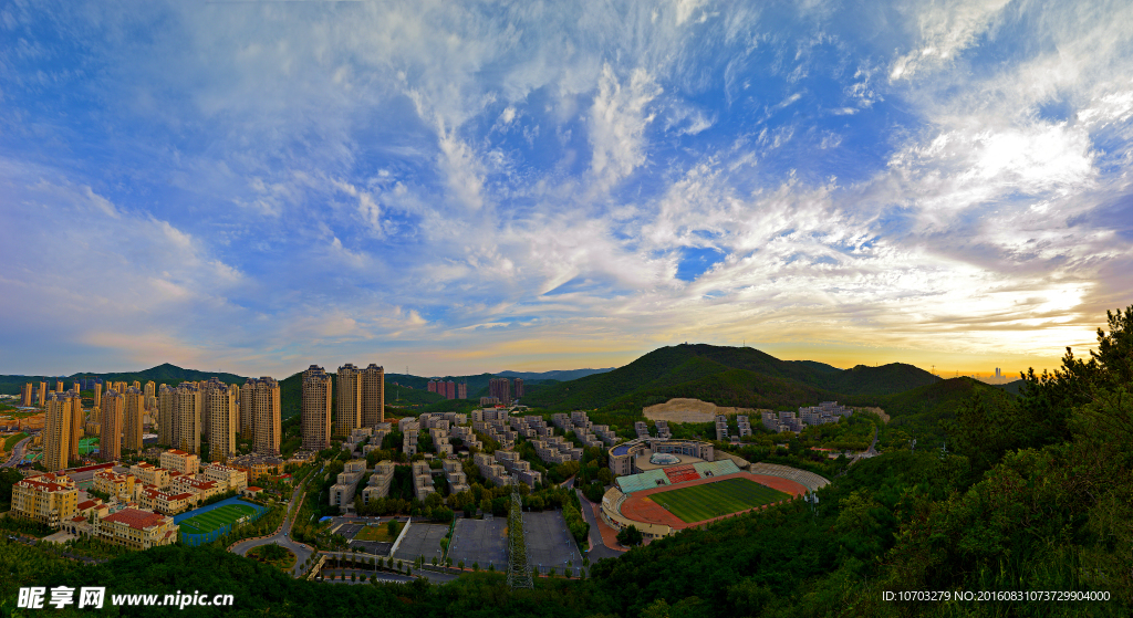 牛角山下晨景