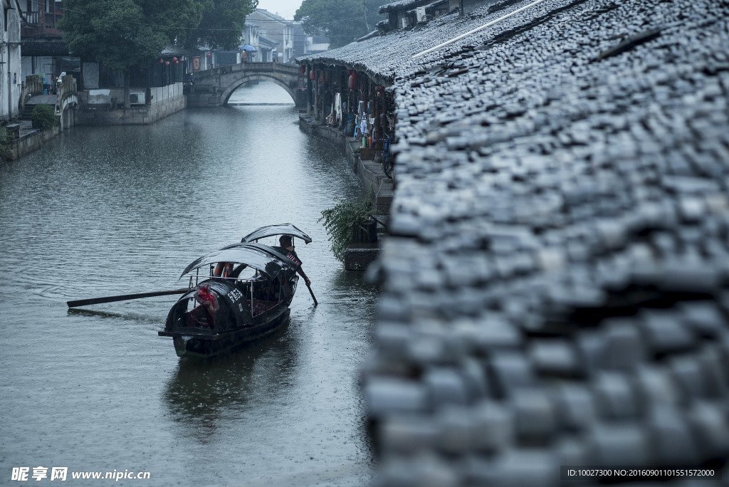 江南水乡烟雨迷蒙