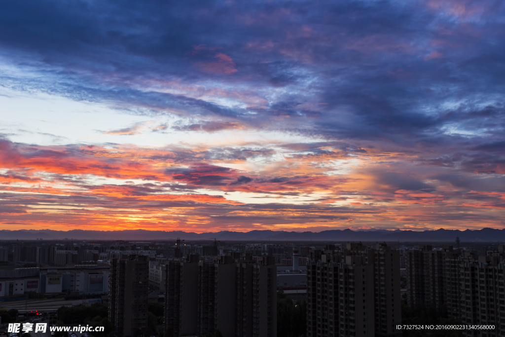 夕阳西下的云霞