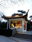 湖边小店