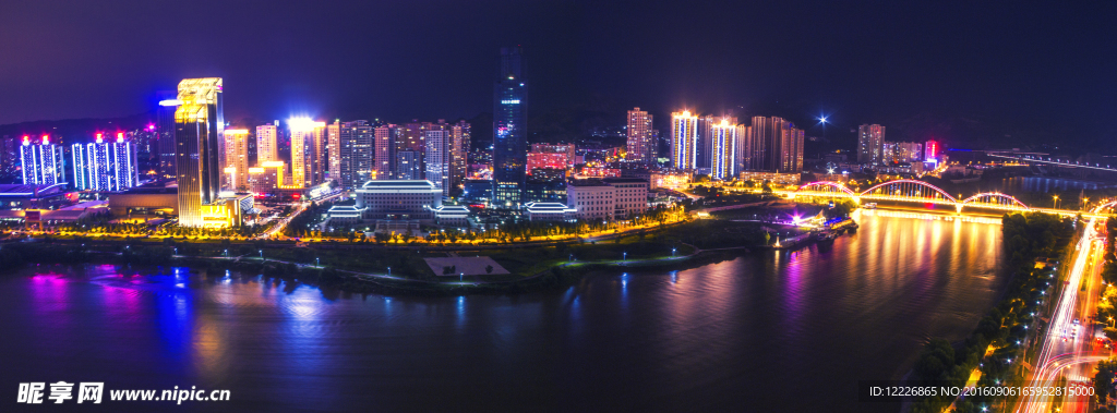 滨河路夜景