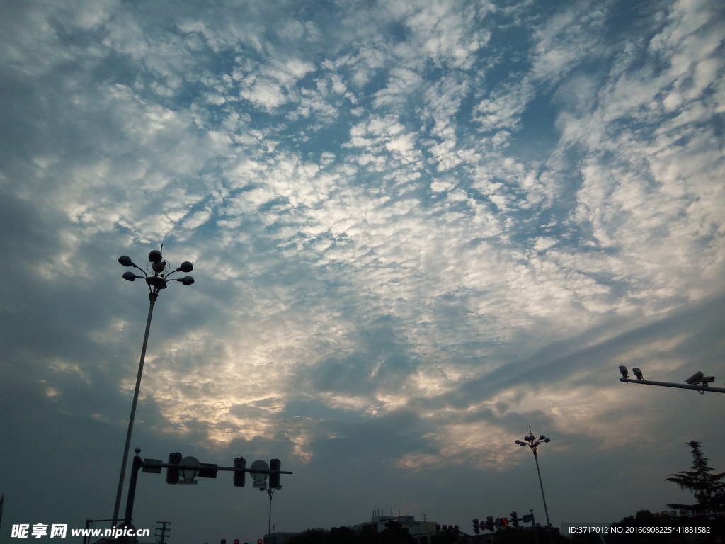 冲破高空