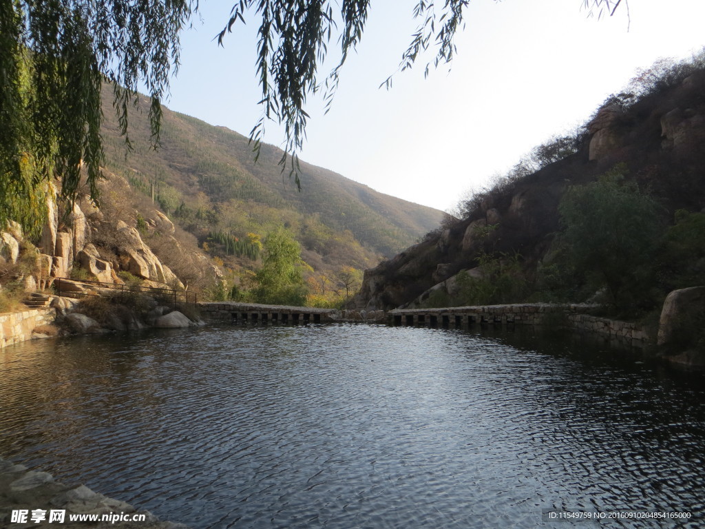 八龙潭秋景