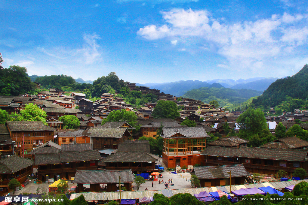 高清苗寨风光图