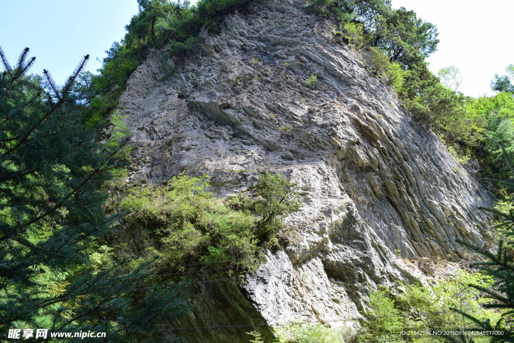 官鹅沟 峭壁陡立