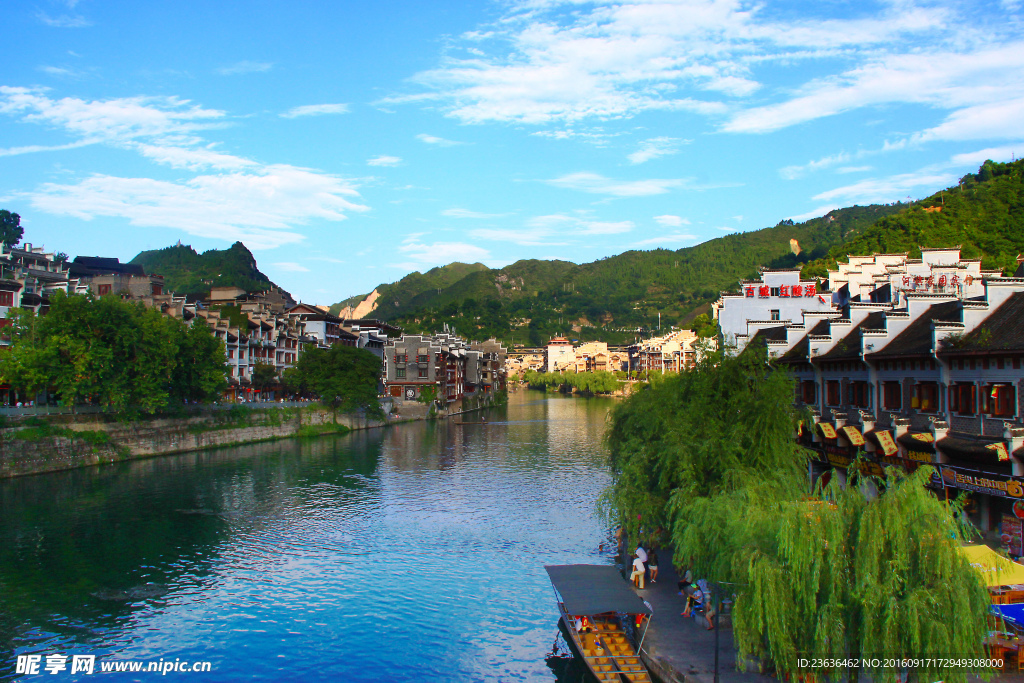 舞阳河畔风景