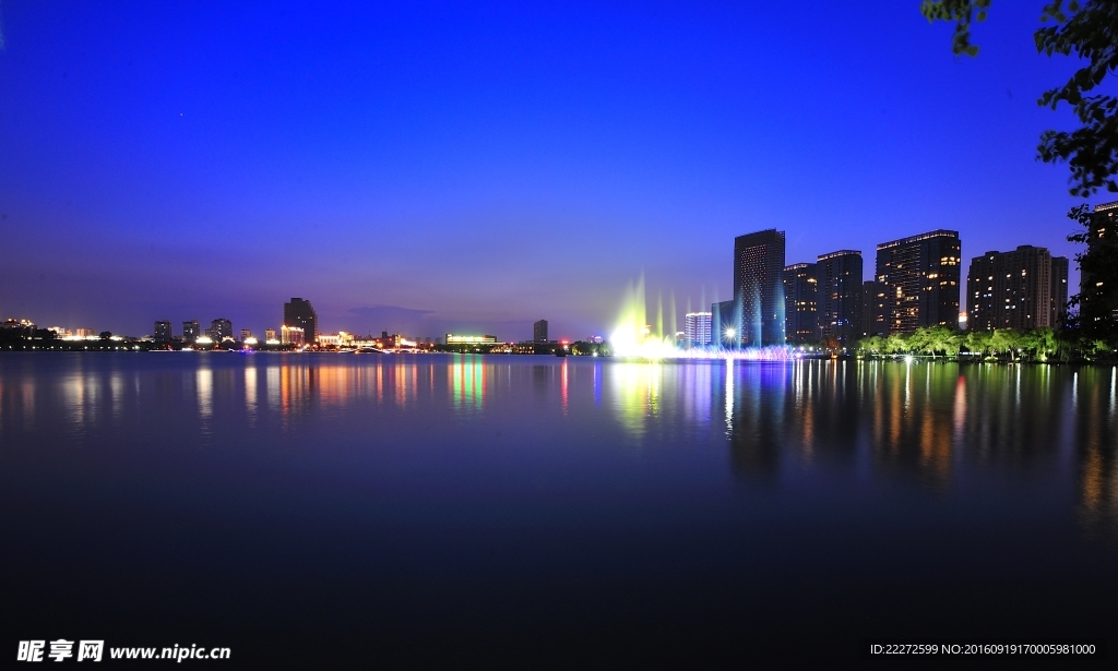 瓜渚湖夜景