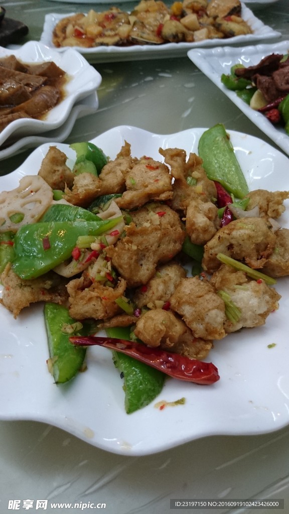 素菜莲藕炒青椒