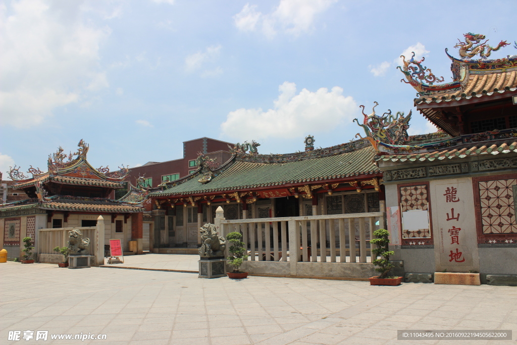 福建晋江安海镇龙山寺