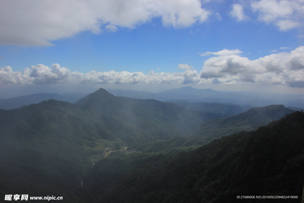 明月山