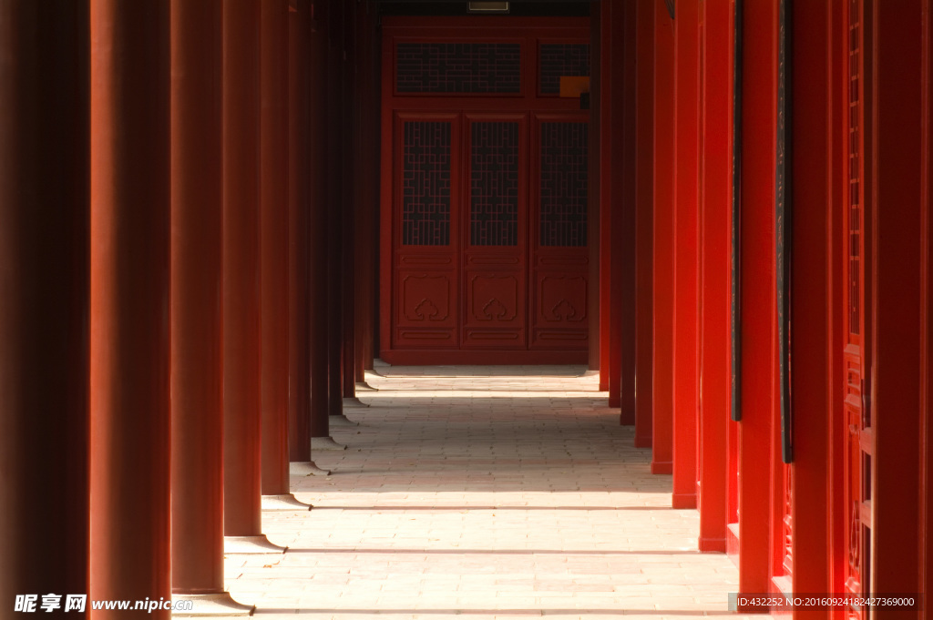 红柱子