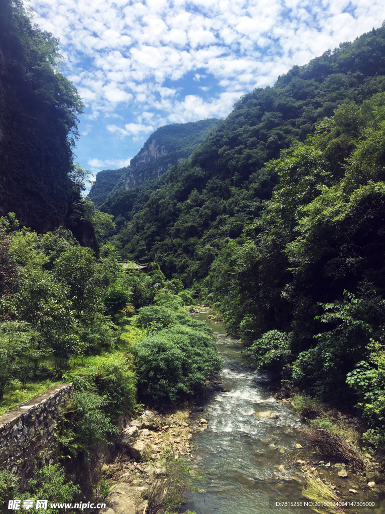 三峡瀑布景点