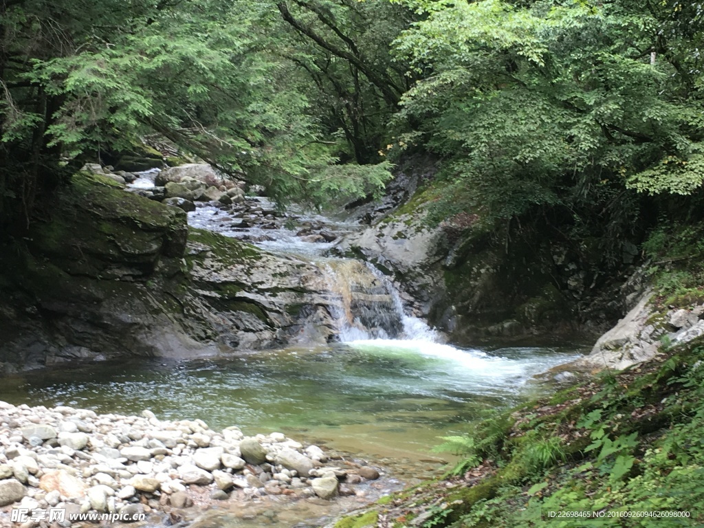 瀑布