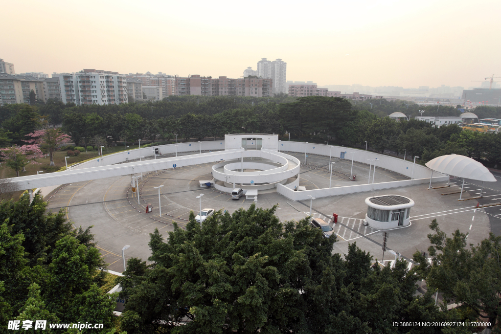 广州体育馆地下停车场