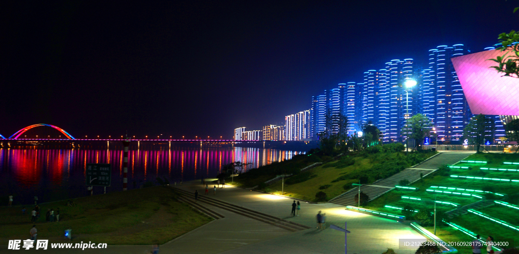 浏阳河入江口夜景