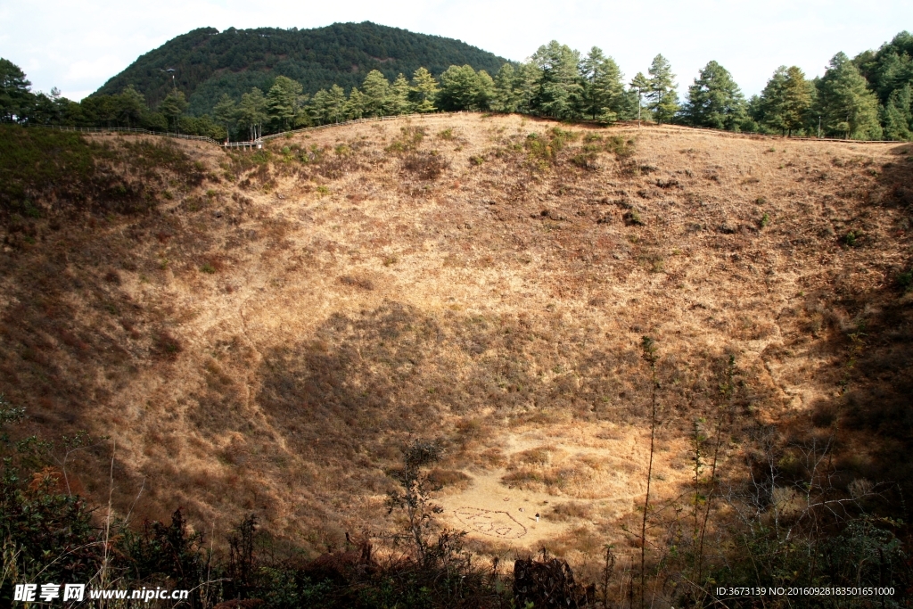 腾冲火山口