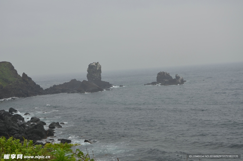 浓雾下的海滨