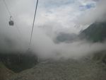 雾气笼罩的索桥