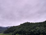 山顶雨雾