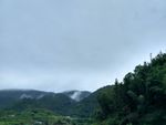 山顶云雾