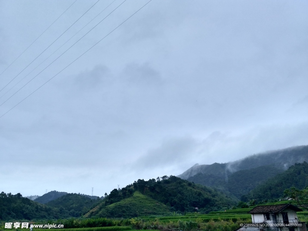 山顶云雾