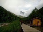云中的雪山