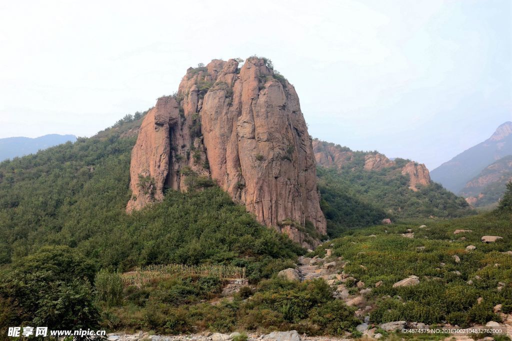 九道缸石山