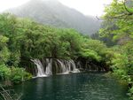 箭竹海瀑布