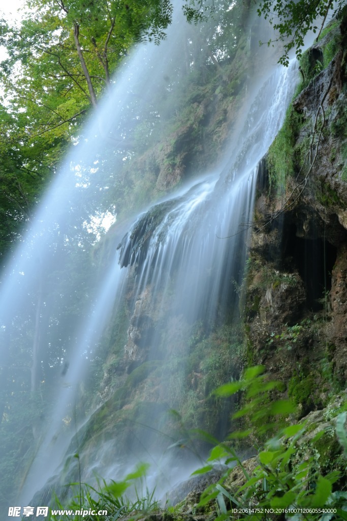 瀑布