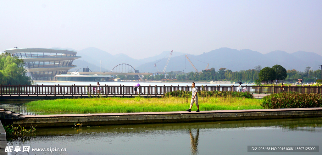 梅西湖畔风景