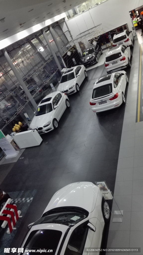 汽车展厅