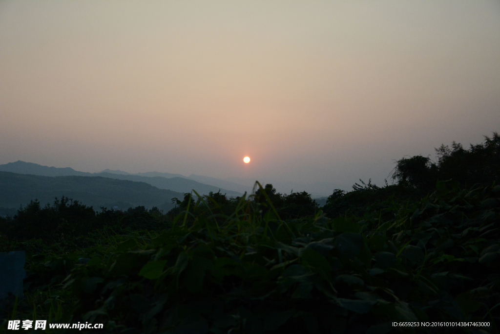 乡村夕阳